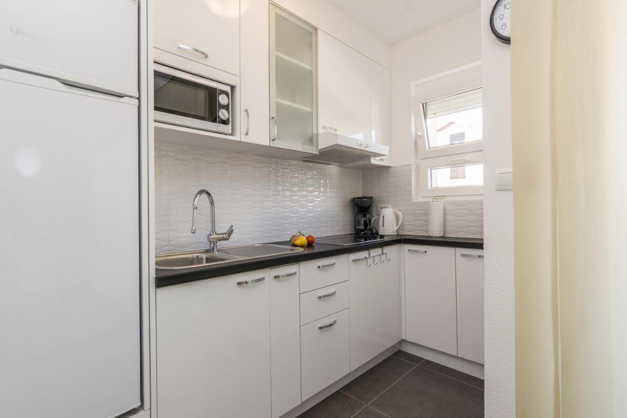 Apartman Nella *