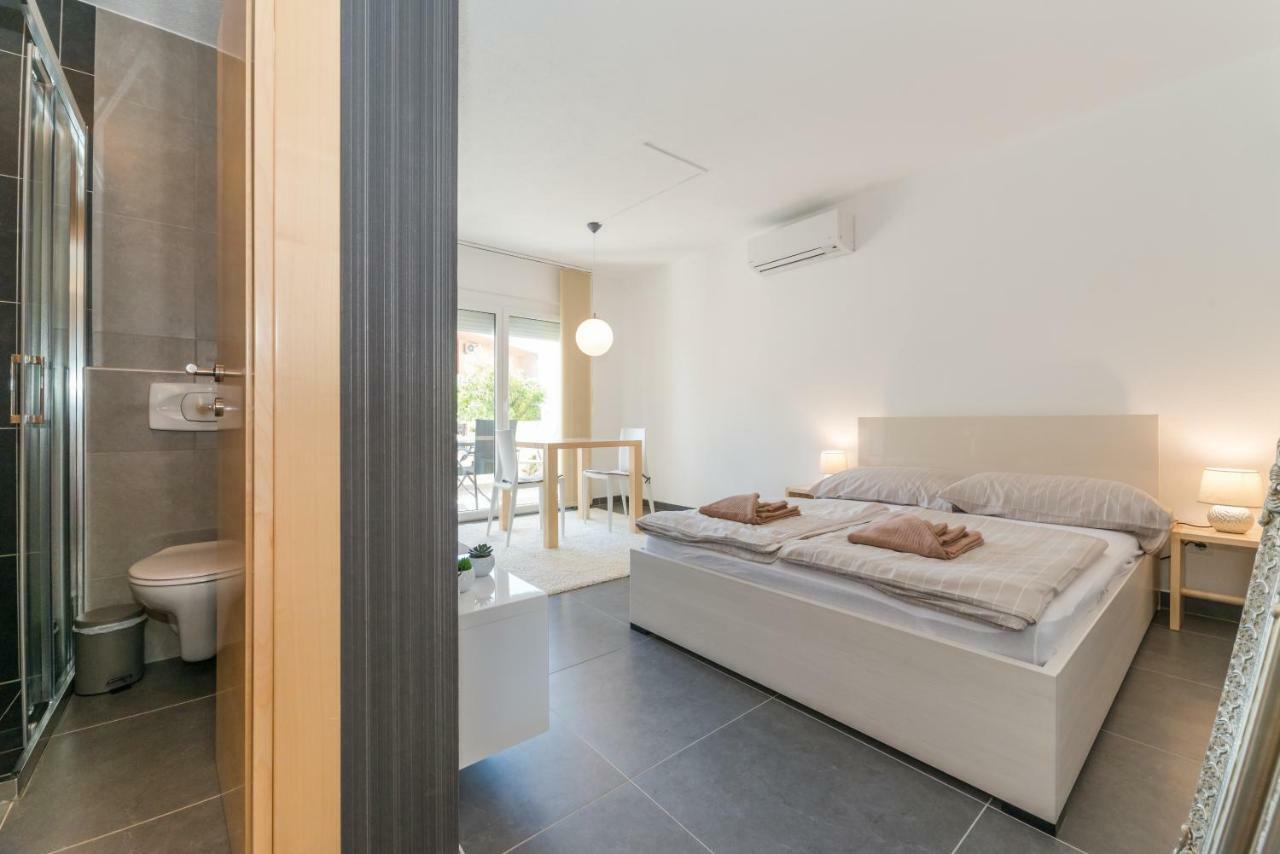 Apartman Nella *