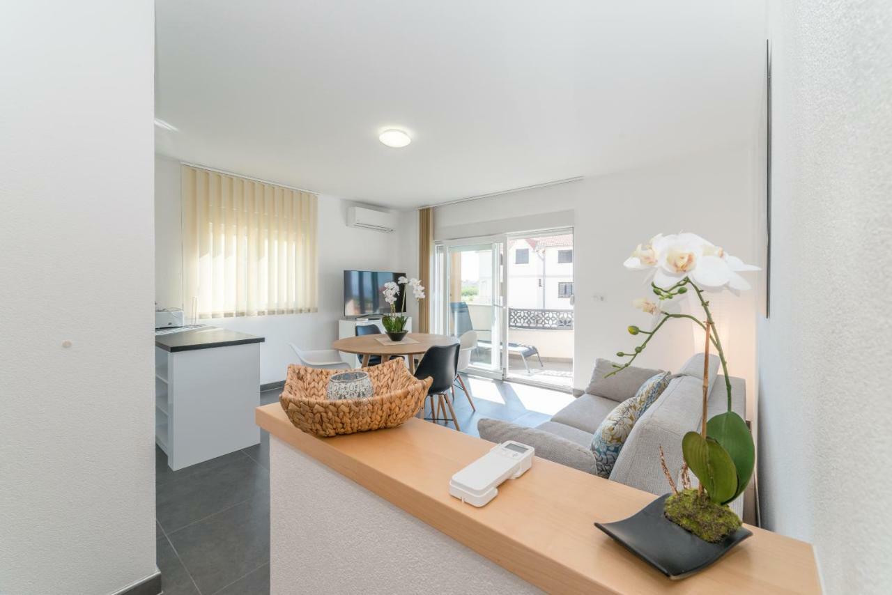 Nella Apartman *
